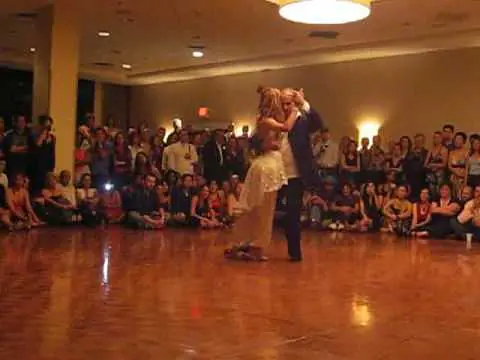 Video thumbnail for Horacio Godoy y Cecilia Garcia perform at Chicago Tango Week 2009