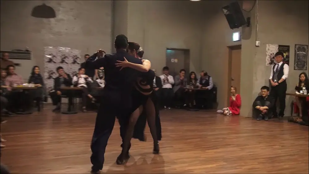 Video thumbnail for Seoul Tango Carnaval Grand Milonga: Sebastian Acosta y Laura D'Anna 2