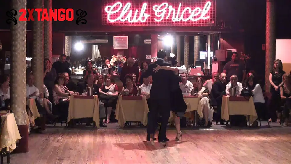 Video thumbnail for Roberto Zuccarino y Jesica Arfenoni Milonga en Club Gricel Oct 2011