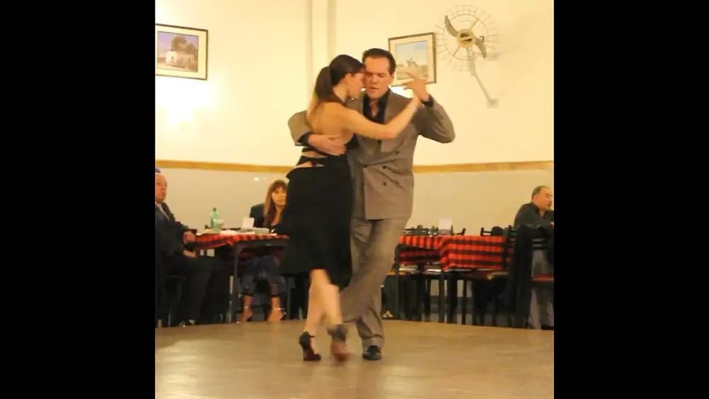 Video thumbnail for Natasha Lewinger y Pancho Martines Pey - Por Que Regresas Tu #TangoMoment
