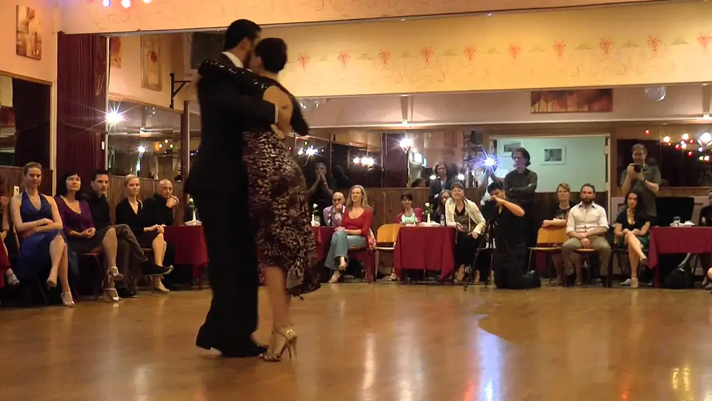 Video thumbnail for Roberto Zuccarino & Magdalena Valdez in La Bruja (2) "Milonga Del Recuerdo" J.d'Arienzo