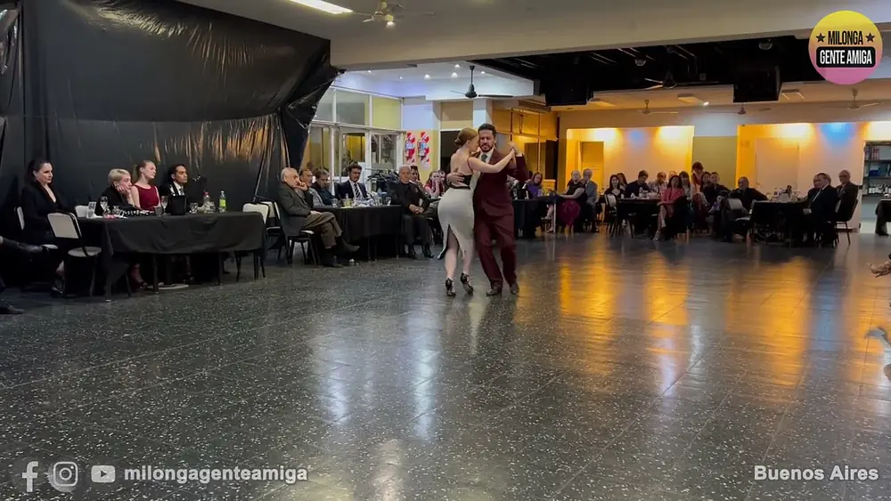 Video thumbnail for Alejandro Beron y Kelly Lettieri - Milonga Gente Amiga - 01/OCT/2023 (1/3)