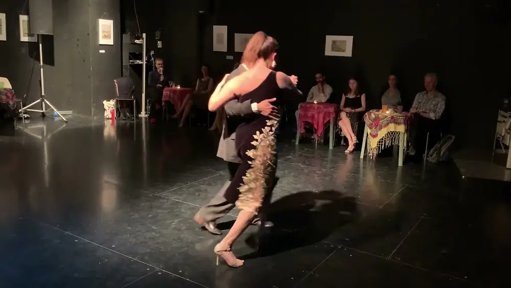 Video thumbnail for La Milonga de l'API 29 10 2022 Miriam Copello et Cristian Correa