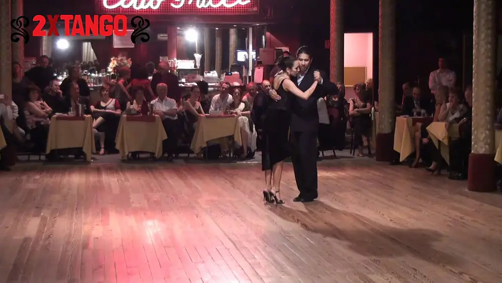 Video thumbnail for Roberto Zuccarino y Jesica Arfenoni Tango Mandria en Club Gricel Oct 2011