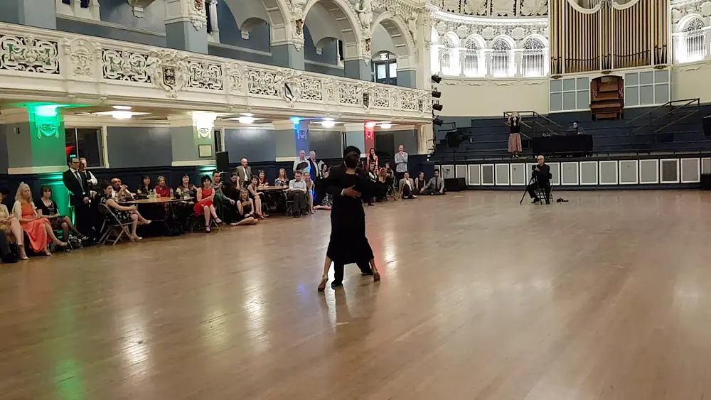 Video thumbnail for Dante Culcuy & Veronica Vazquez @ Oxford International Tango Festival 2019 1/3