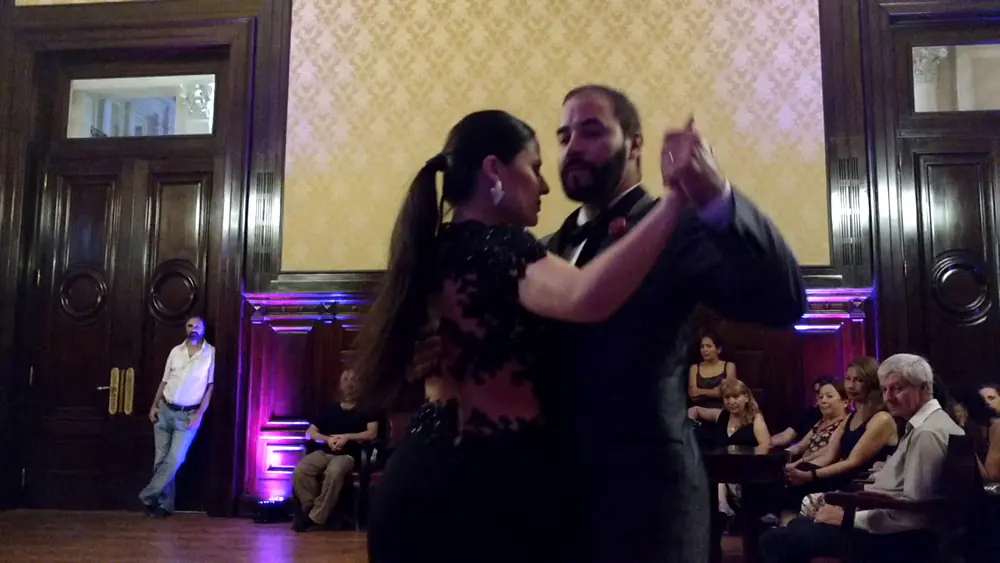 Video thumbnail for Daniel Nacucchio y Cristina Sosa en el Salón de Honor del CCK 3/4