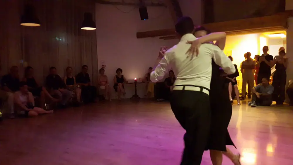 Video thumbnail for Katia Semenova et Roque Bravo dansent sur  Pensalo Bien D'Arienzo