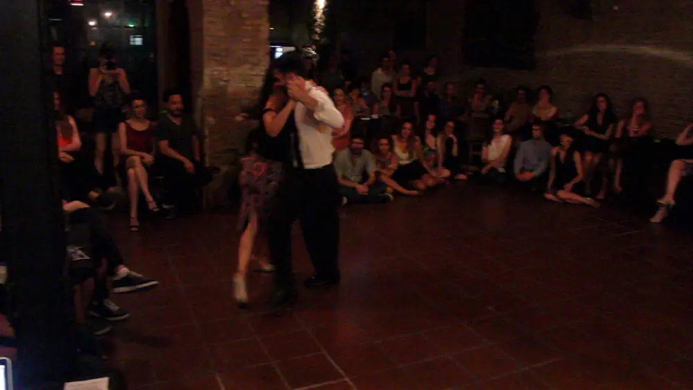 Video thumbnail for Bruno Tombari y Rocío Lequio - 5/11/16 - La Cachivachería 3/4