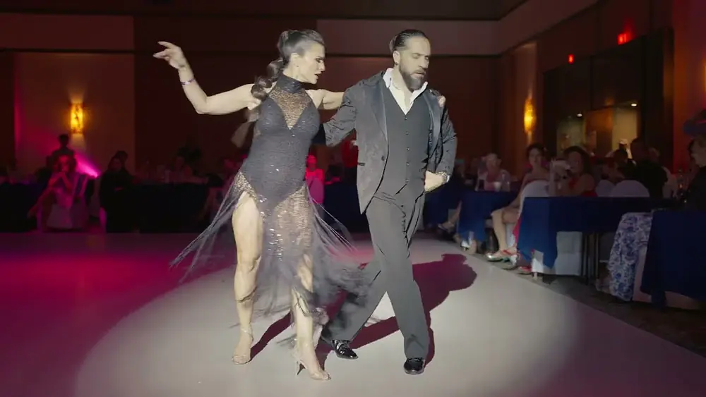 Video thumbnail for Hugo Patyn & Celina Rotundo in Tango Maya Fest 2022/Cancún México