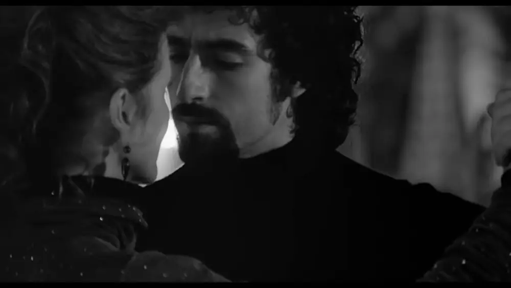 Video thumbnail for Tango Scene from The Tango Lesson, with Sally Potter & Pablo Verón 1997