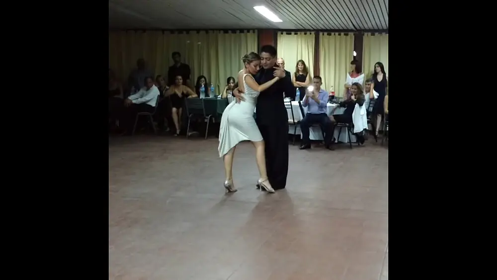 Video thumbnail for Noelia Hurtado y Carlitos Espinoza -  Cachirulo #TangoMoment