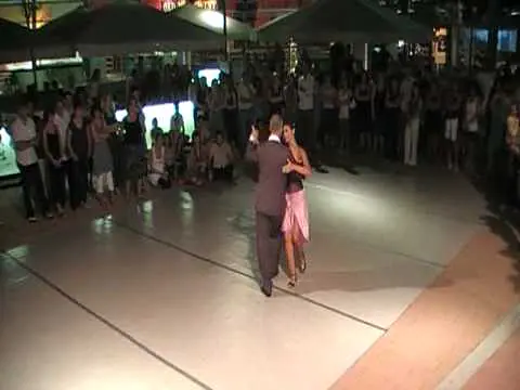 Video thumbnail for 2010 Berti Gianluca e Federica Bolengo ballano di Juan D'Arienzo "Bien Porteña"