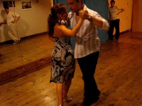 Video thumbnail for Laila & Leandro Oliver Group Class Walking, Pivots, Ganchos Buenos Aires February 2nd 2010