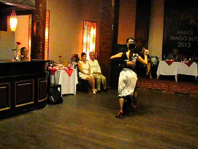 Video thumbnail for Milena Plebs y David Palo en Vietnam, Hanoi