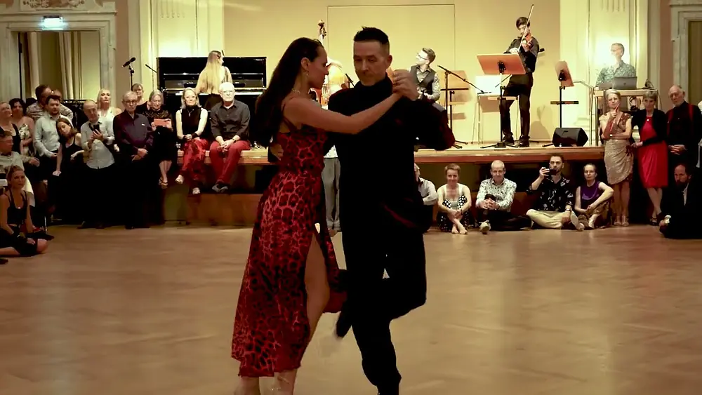 Video thumbnail for Elvira Lambo & Michael El Gato Nadtochi // Tangonacht Wuppertal 2023 / 4/4
