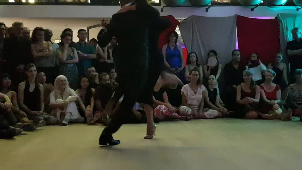 Video thumbnail for javier rodriguez y moira castellano in Paris 2