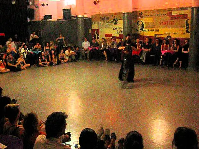 Video thumbnail for FERNANDO GRACIA y SOL CERQUIDES en Viva La Pepa! Milonga (3/4)