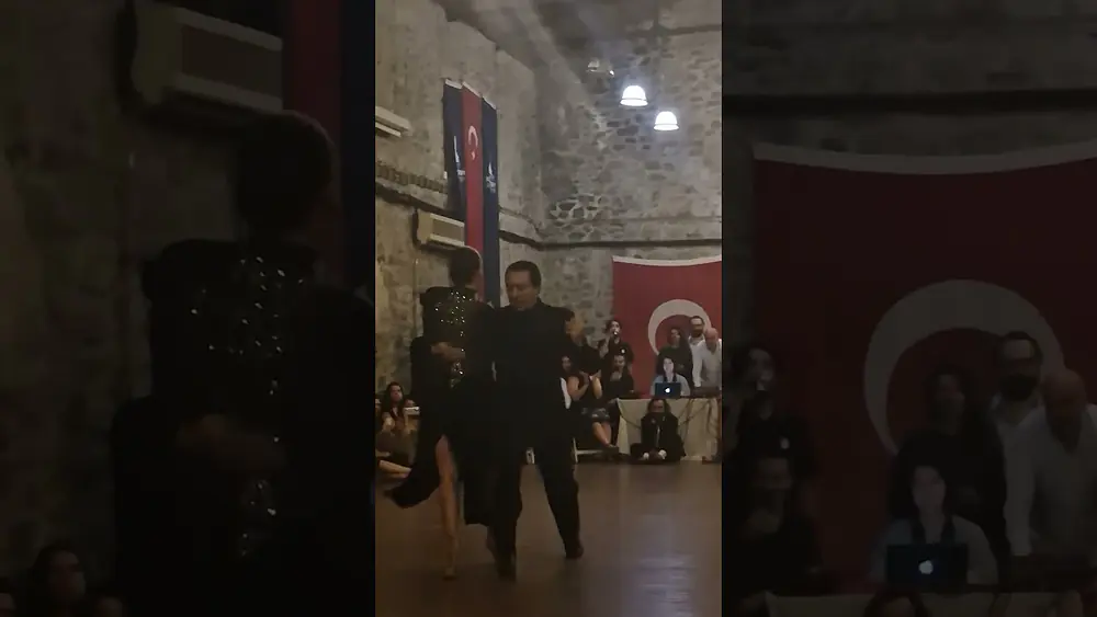 Video thumbnail for Miguel Zotto & Diana Guspero - Tango Dance Performance