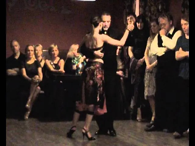 Video thumbnail for Ricardo Barrios y Laura Melo 4/5 (April 2, 2011)