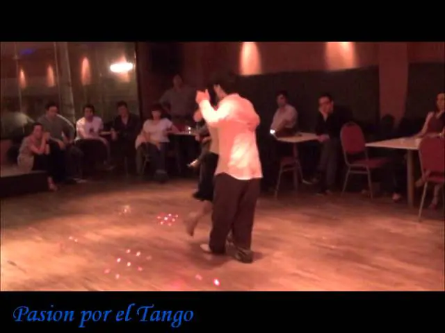 Video thumbnail for Lucila Bardach y Marcelo Lavergata bailando el tango ALMA EN PENA en EL YEITE