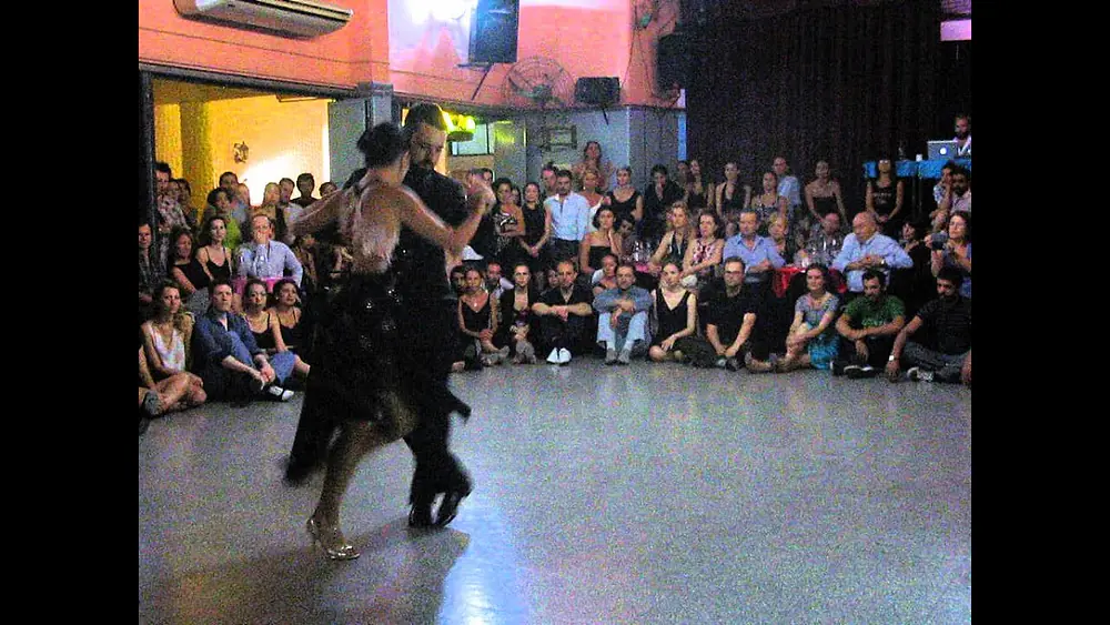 Video thumbnail for JAVIER RODRIGUEZ y MOIRA CASTELLANO en Viva La Pepa Milonga (3/4)