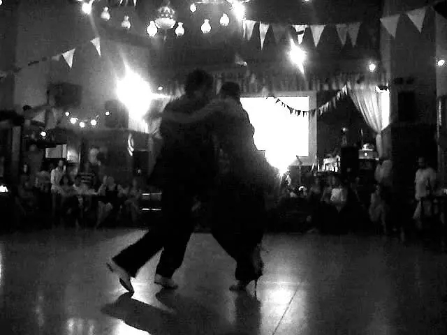 Video thumbnail for Essa milonga-Bruno Tombari y Mariangeles Camaño