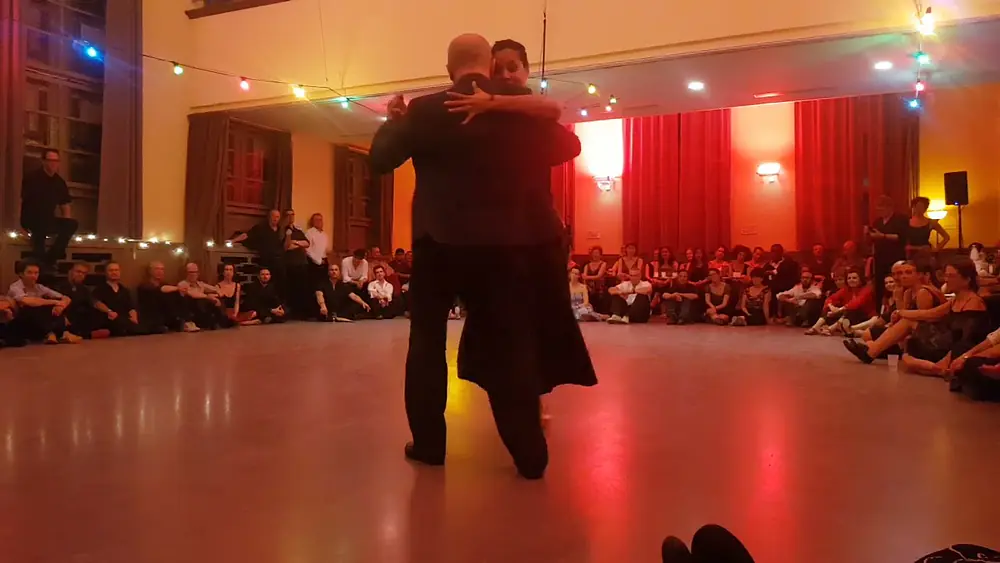 Video thumbnail for Yailet Suarez e Alberto Colombo. tango vals. "Tu diagnostico". Troilo