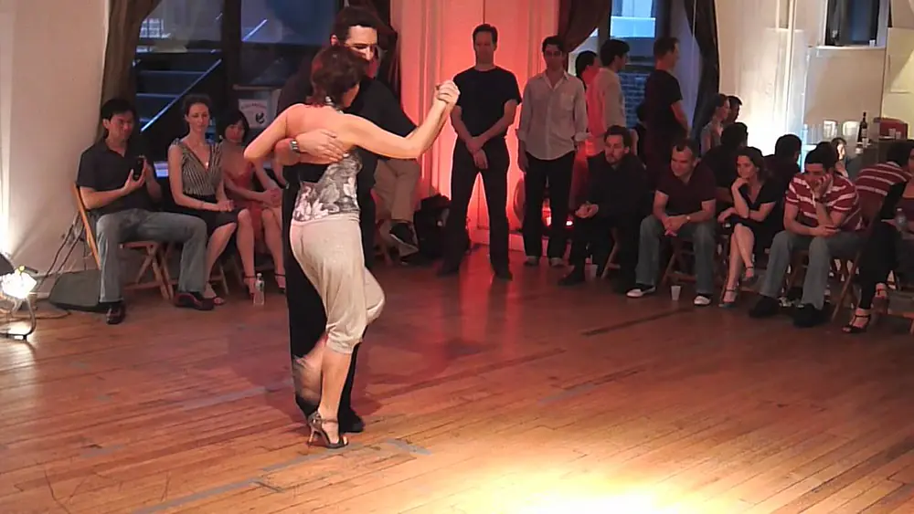Video thumbnail for Gustavo Benzecry & Maria Olivera tango perf. at Práctilonga-939 (NYC)