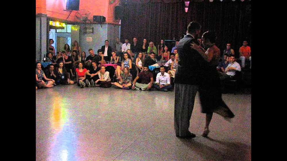 Video thumbnail for ANDRÉS LAZA MORENO y LUCIANA ARREGUI en Viva La Pepa Milonga (3/4)