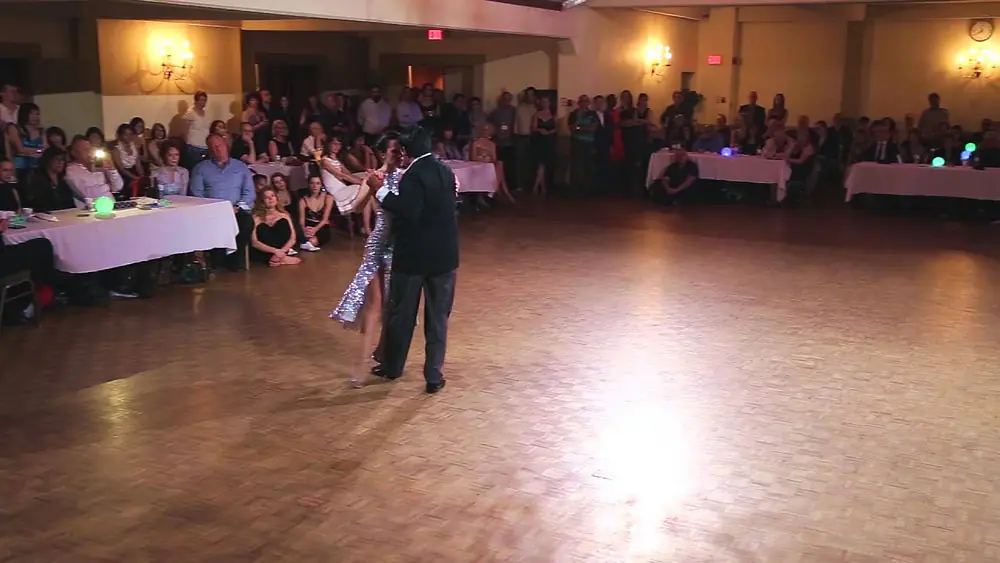 Video thumbnail for Mario Consiglieri & Anabella Diaz-Hojman (4) - Toronto Tango Festival 2015
