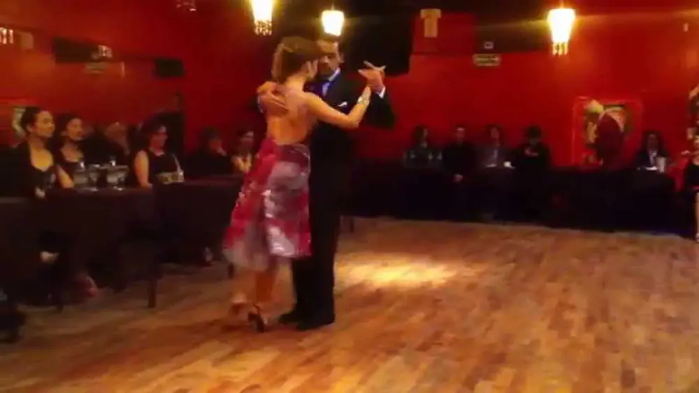 Video thumbnail for Bailaron Lorena Gonzales Cattaneo & Sebastian Acosta, en la milonga El Beso. Part.1 - 14/06/15