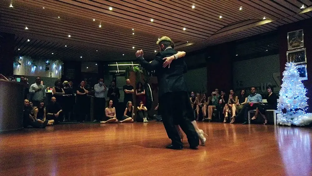 Video thumbnail for Jonatan Agüero & Verónica Palacios dance Rodolfo Biagi's Picante