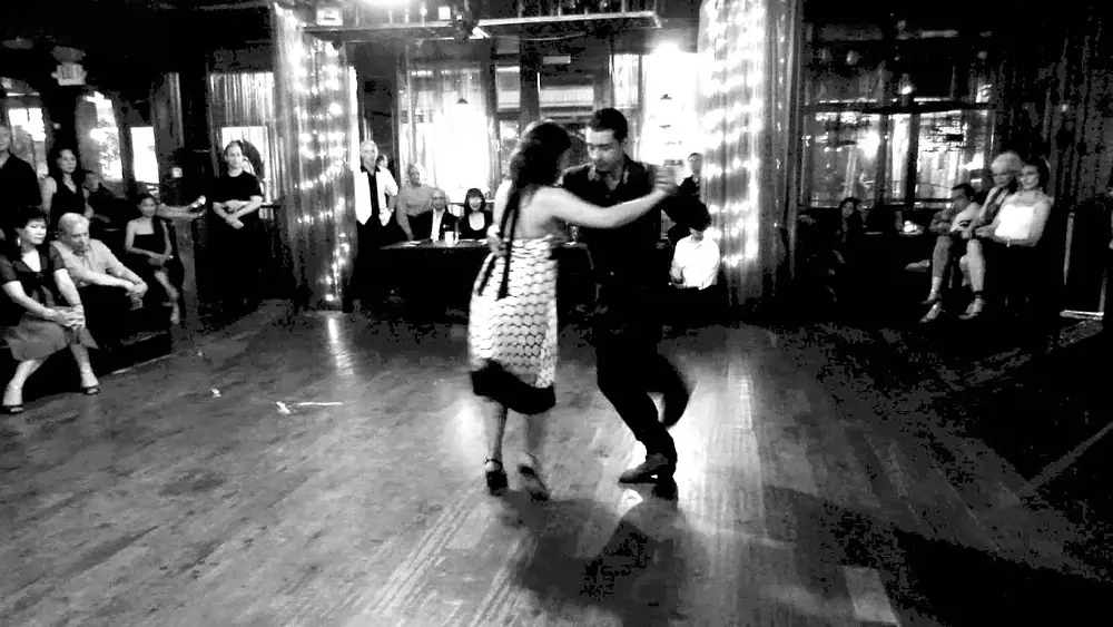 Video thumbnail for Facundo de la Cruz & Paola Sanz, "A Mi Madre (Con los Amigos)" Ricardo Tanturi, 1/2