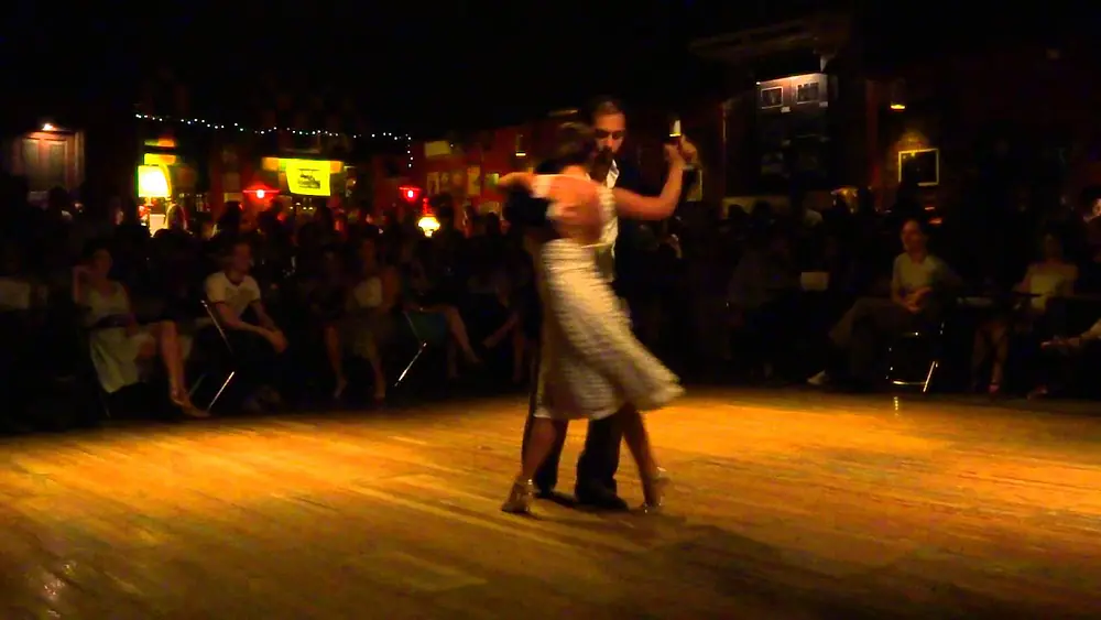 Video thumbnail for Flaqui Figueroa y Gaby Mataloni en la Maldita Milonga - De qué podemos hablar - 8/017/2014