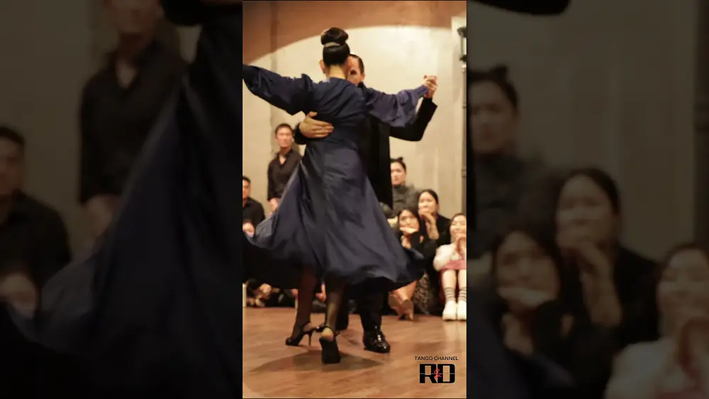 Video thumbnail for Ezequiel Lopez y Camila Alegre - Zum #tango_rnd #tango #argentinatango