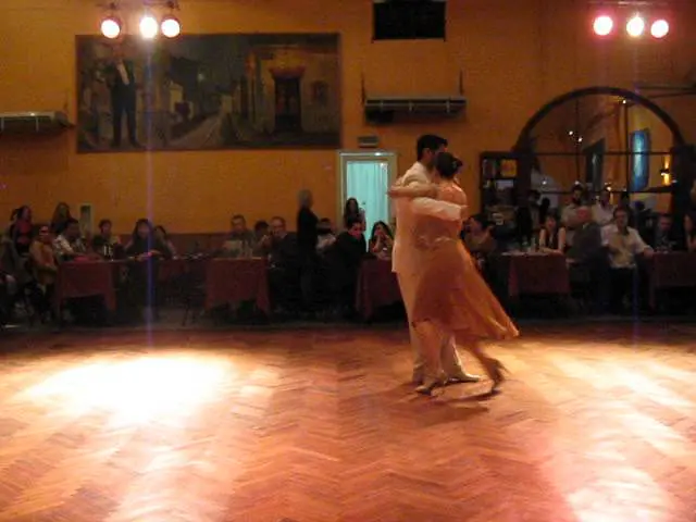 Video thumbnail for Nestor Patitas Azorin & Barbara Ferreyra - Milonga Porteña Linda- Donato