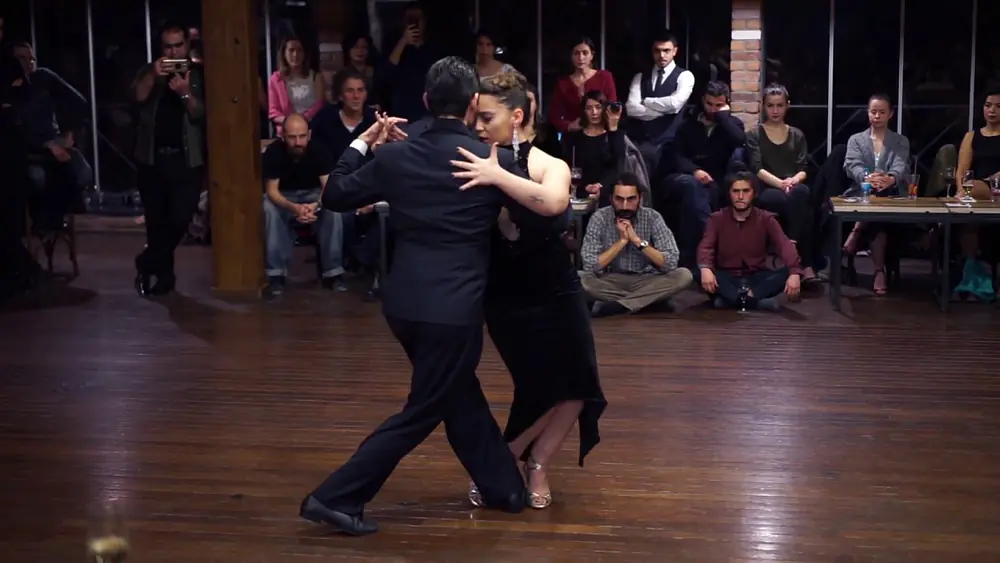 Video thumbnail for Alejandro Berón & Ezgi Ömüriş - Cristal