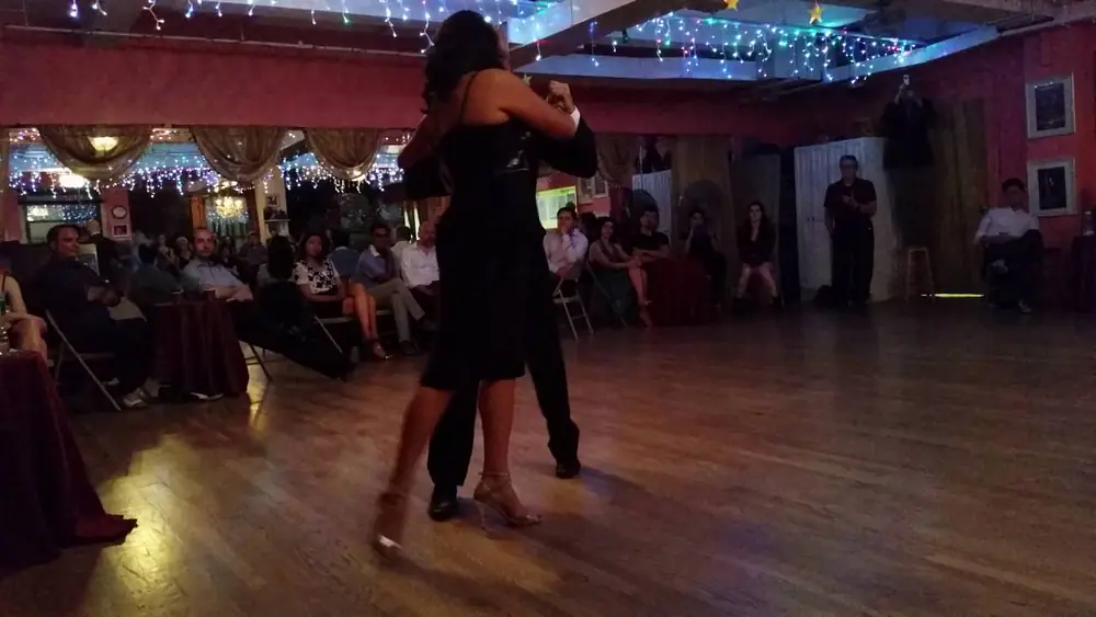 Video thumbnail for Argentine tango: María Inés Bogado & Orlando Reyes - Nada