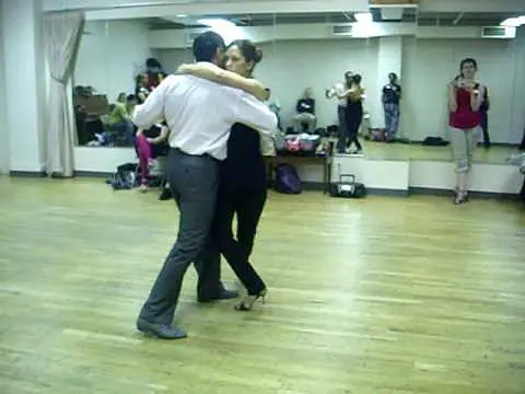 Video thumbnail for Claudio Villagra and Romina Levin - volcadas workshop