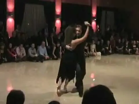 Video thumbnail for Alberto Bersini y Nicoletta Pregnolato bailan "Los mareados" en Hata Hotel Milano 2007