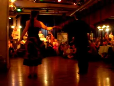 Video thumbnail for JOSE HALFON Y VIRGINIA CUTILLO, CON EL SEXTETO MILONGUERO, EN ZURICH