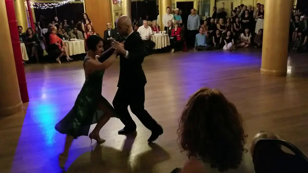 Video thumbnail for Argentine tango:Adriana Salgado & Orlando Reyes - En el Lago Azul