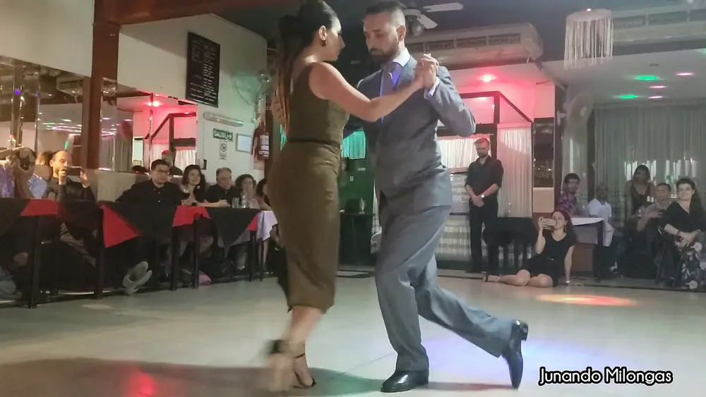 Video thumbnail for MOIRA CASTELLANO & JAVIER RODRIGUEZ "Arrabal"