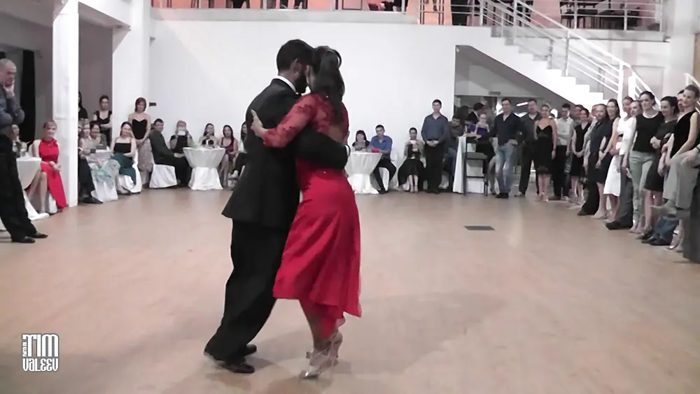 Video thumbnail for Christian Marques & Virginia Gomes. "Milonga Querida", Juan D'Arienzo