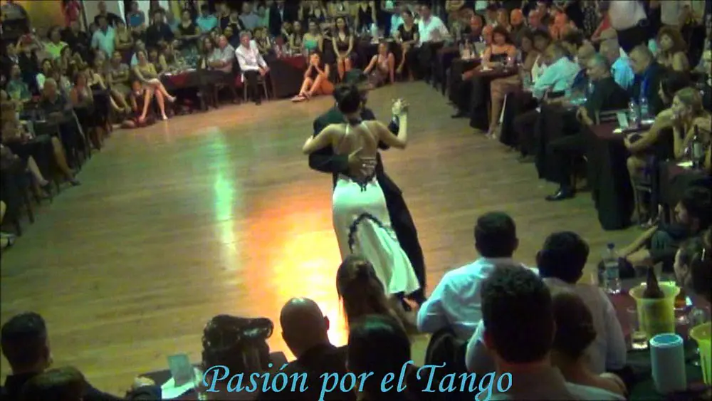 Video thumbnail for MAGDALENA VALDEZ y ROBERTO ZUCCARINO Bailando MILONGA DEL RECUERDO en YIRA YIRA