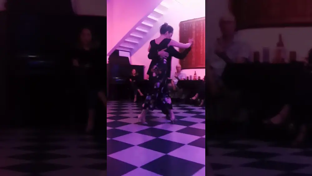 Video thumbnail for Daniela Belén y Diego Braude - "Que Dios te ayude" - Milonga Gallo Rojo 29/10/2022