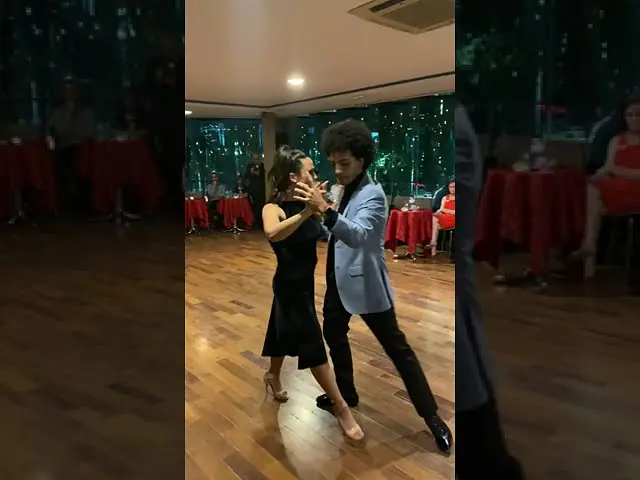 Video thumbnail for Gaby Mataloni & Vini Souza em la 2x4 Milonga Oct/22 3/3