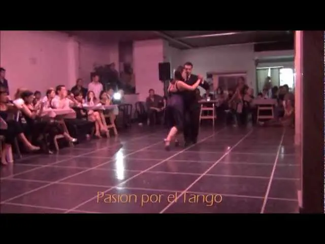 Video thumbnail for PAOLA SANZ y FACUNDO DE LA CRUZ bailando el tango ARGAÑARAZ en FLOREAL MILONGA