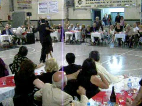 Video thumbnail for Natacha Poberaj dances a tango al Sunderland