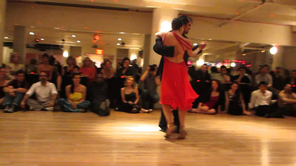 Video thumbnail for Daniella Pucci & Luis Bianchi @ Tango Nocturne Milonga 2013